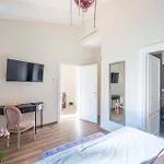 - Mia Villa