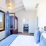 Villa - Mia